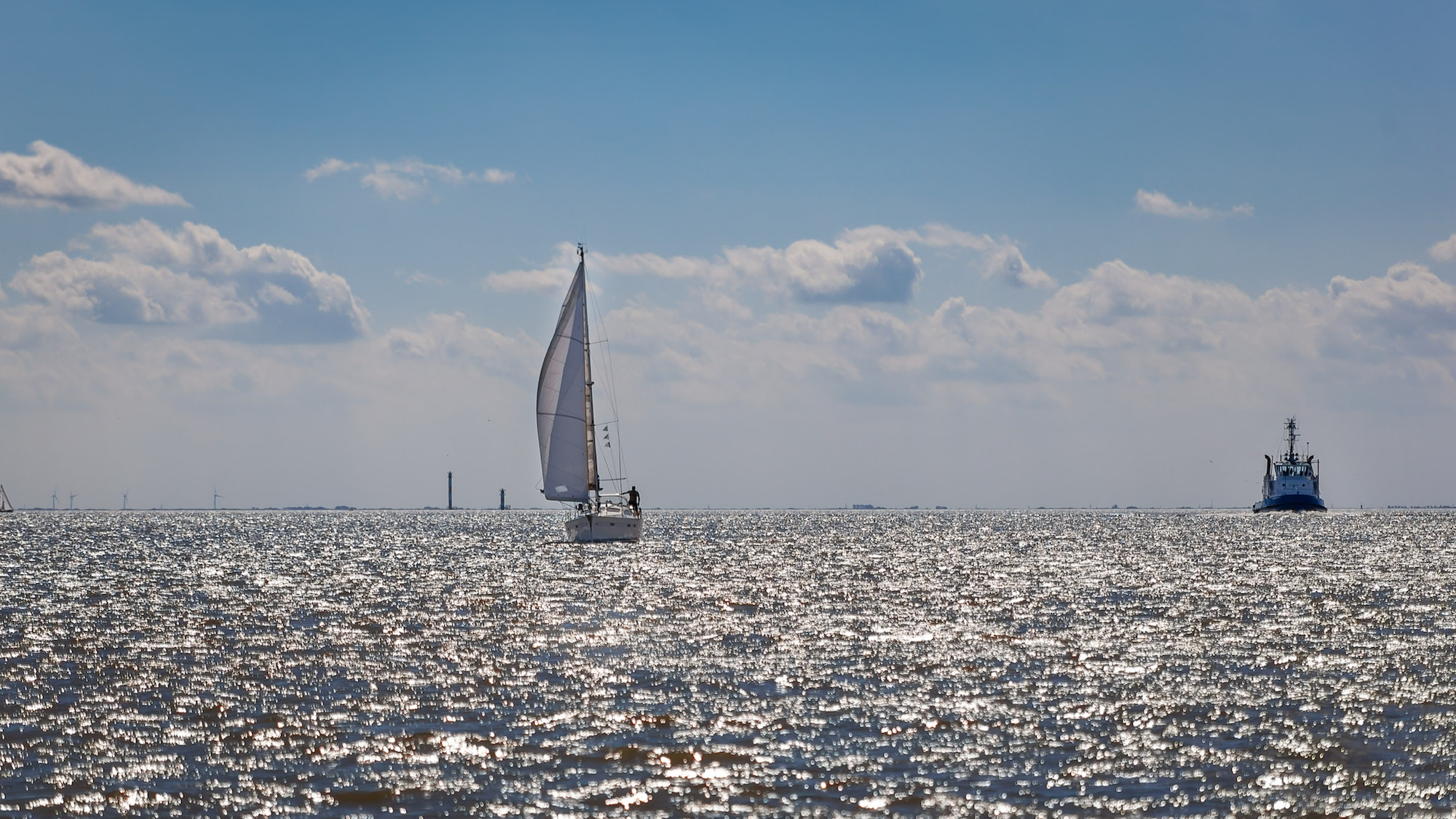 Segelboot auf der Jade